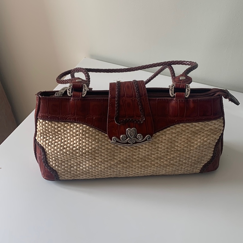 Ladies straw/faux leather bag